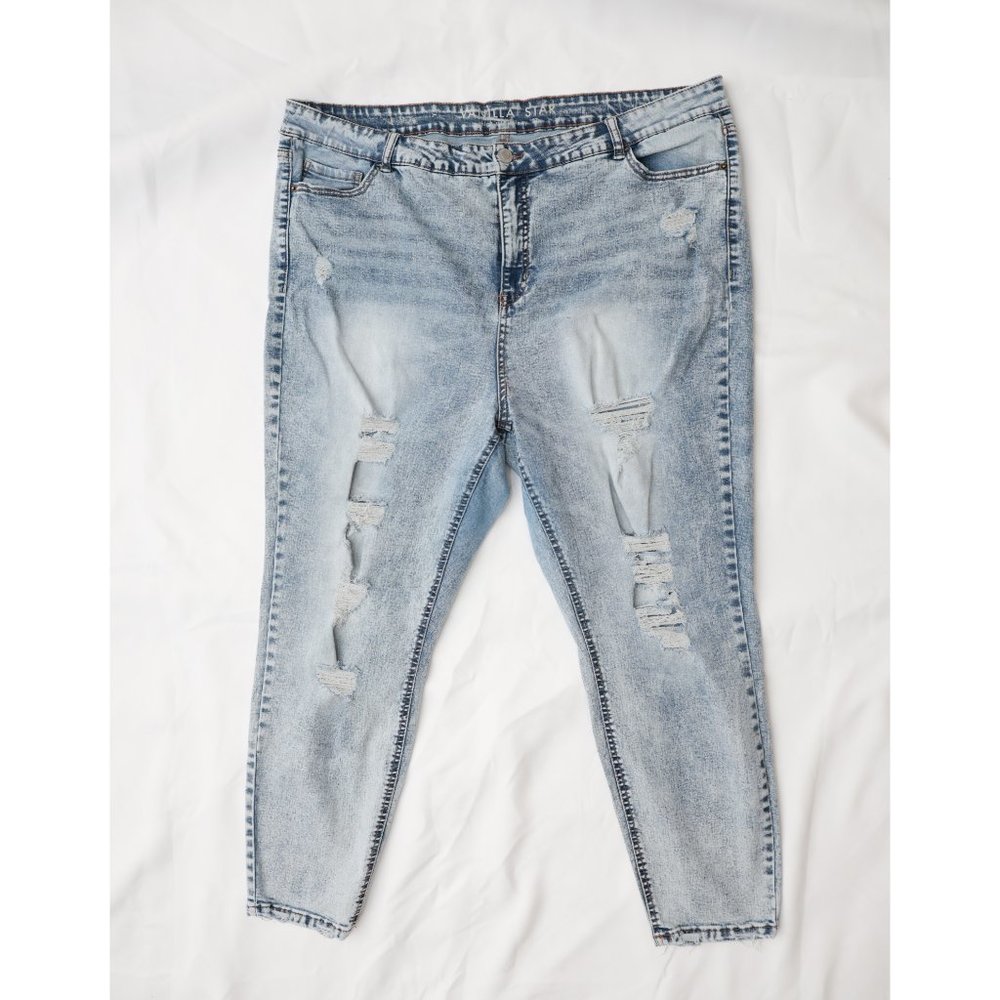 Rue21 Vanilla Star Acid Wash Distressed Jeans Size 22. In great condition!